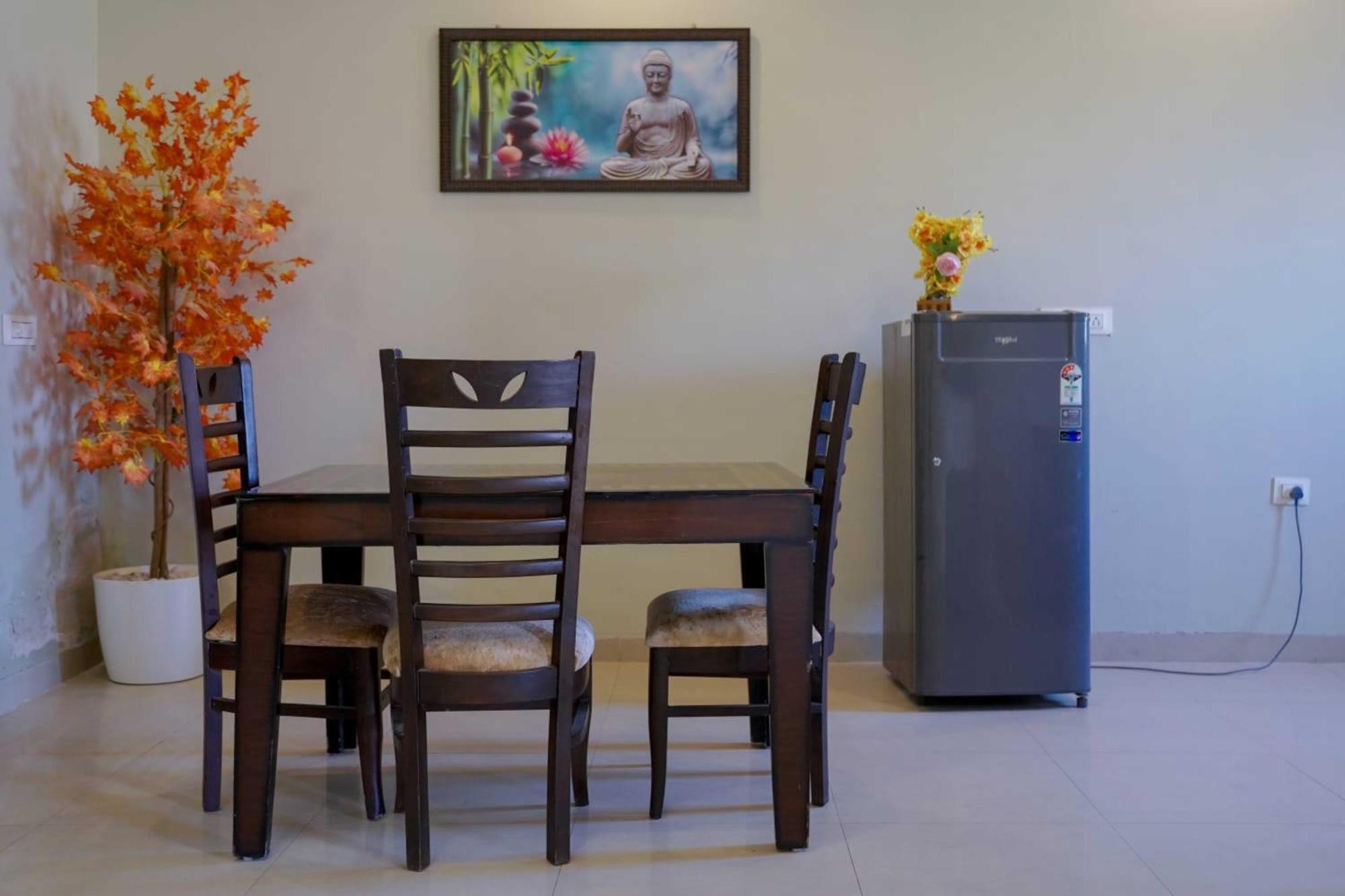 Vrindavan Dreams Hotel And Suites Exterior foto